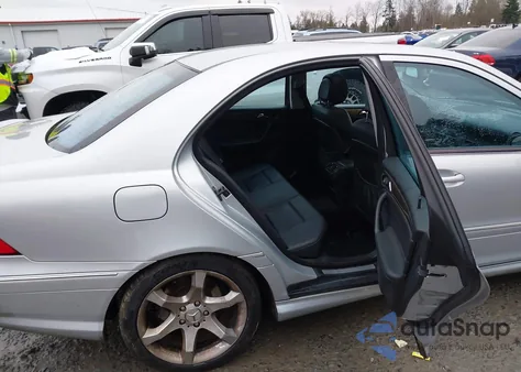 2007 Mercedes-Benz C 230 Sport из США, поврежденный, VIN WDBRF52H97E025657